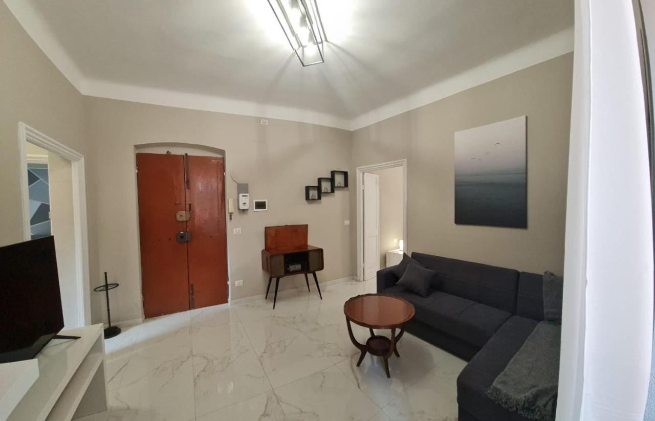 Ampio Appartamento Con 2 Posti Auto E Cortile Gênes Extérieur photo